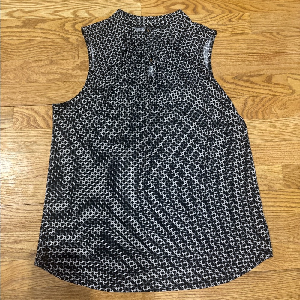 NEW Adrianna Papell Black/White Keyhole stank sz M